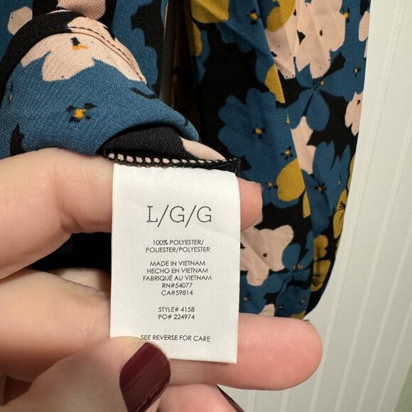 Cabi Floral Favorite Blouse Size Large - Picture 5 of 6